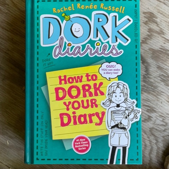 Dork Diaries, lot of 4 hardcover books - Picture 4 of 6